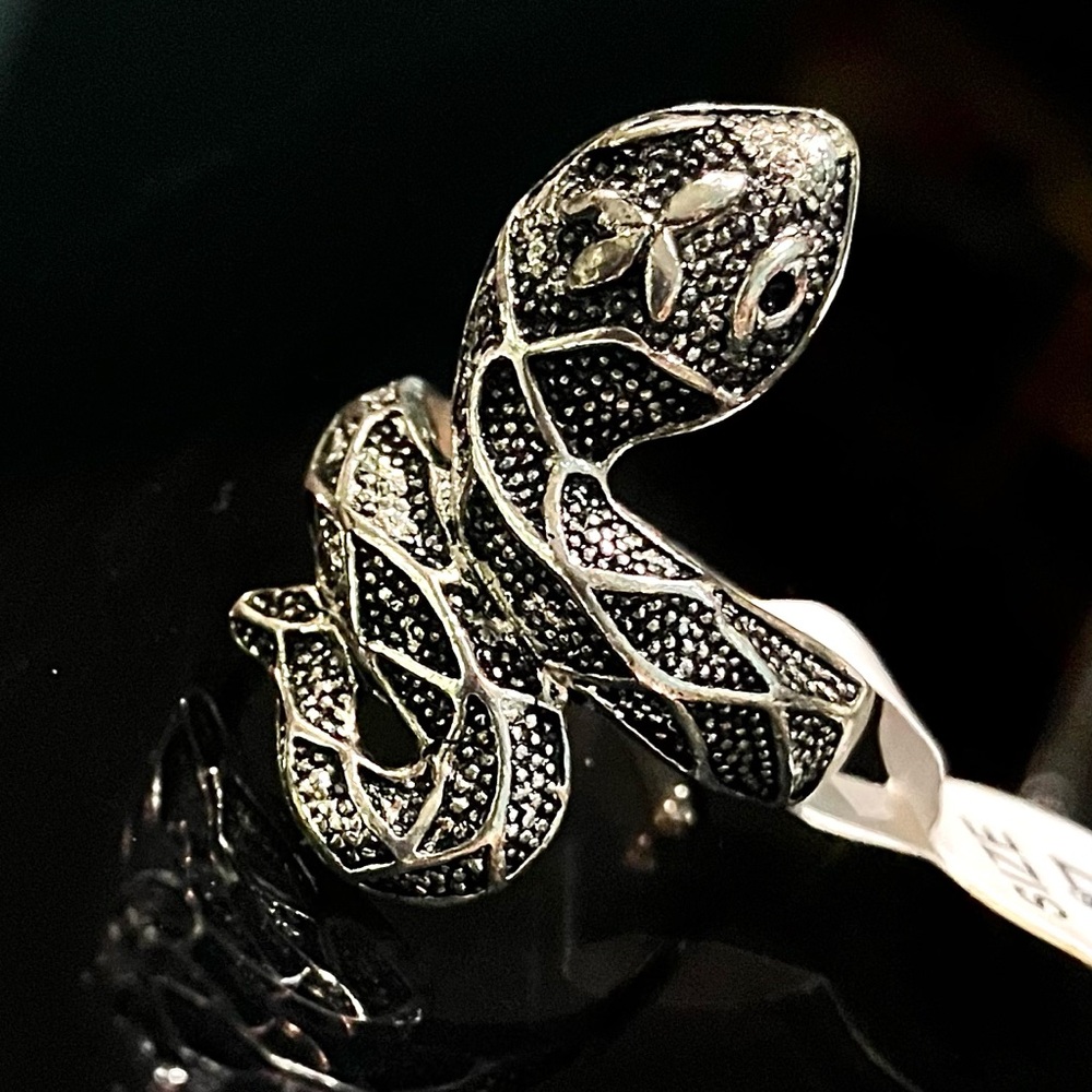 EXOTIC COILED SNAKE RING